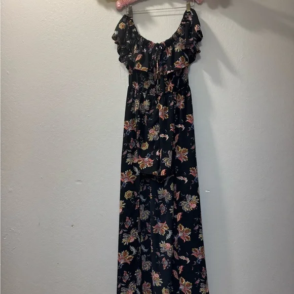 Black Floral Off-Shoulder Mini Dress - Picture 2 of 10